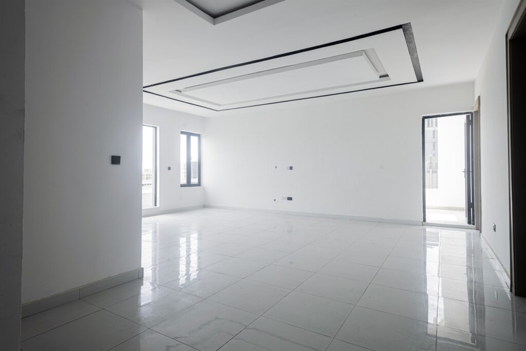 Brum Height 4: Spacious living room with windows on two sides